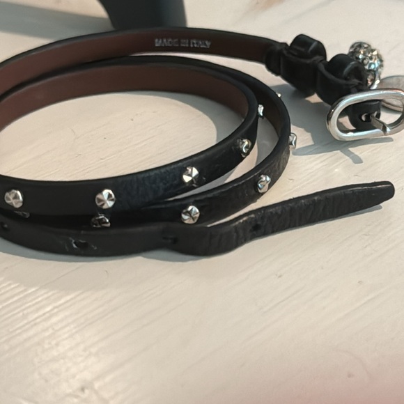 Alexander McQueen Black Leather Double Wrap studded bracelet with jeweled skull - Picture 4 of 10